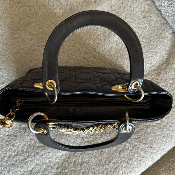 Christian Dior
Cannage Lady Dior Medium Vintage - Picture 9 of 11
